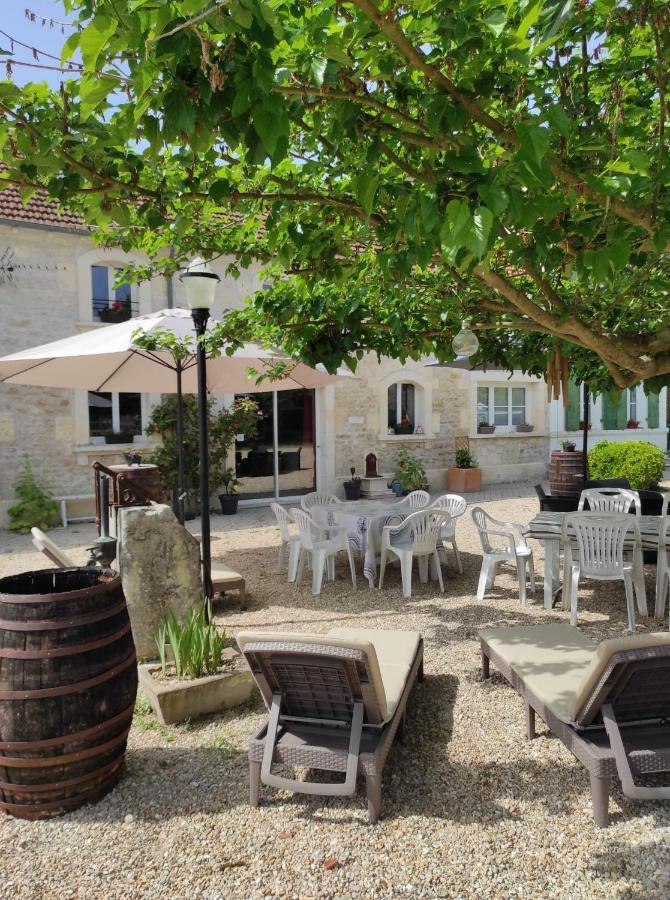 L'Entre Deux Vignes Bed & Breakfast Brizambourg Exterior foto